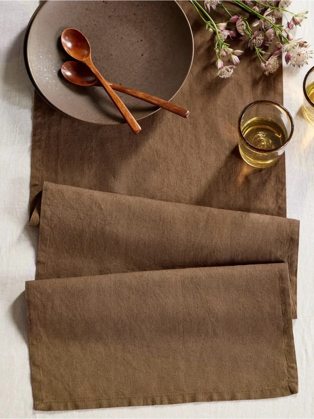 NWOT Quince European Linen Table Runner, 16 X 108 (Espresso)